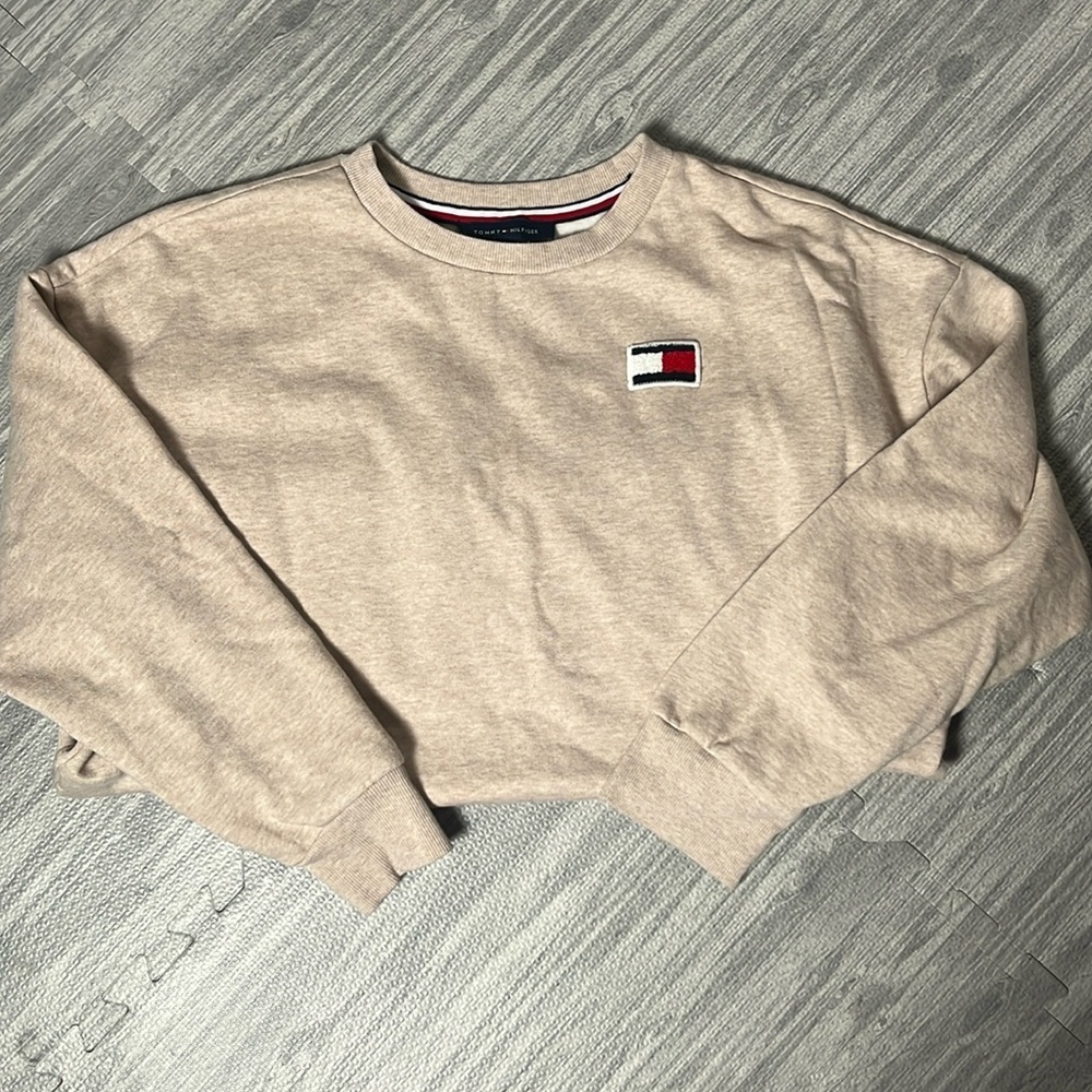 Tommy Hilfiger Beige Crewneck Sweatshirt with Flag Patch